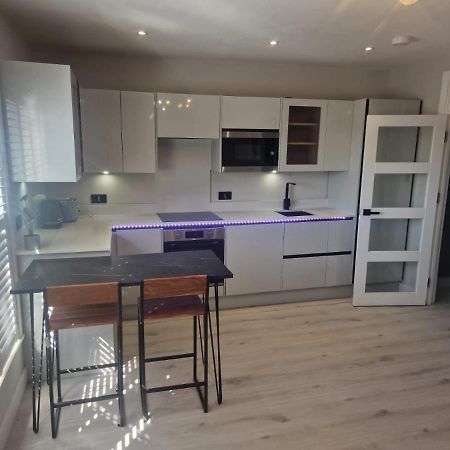 Collier'S Wood En-Suite Apartments Londres Extérieur photo