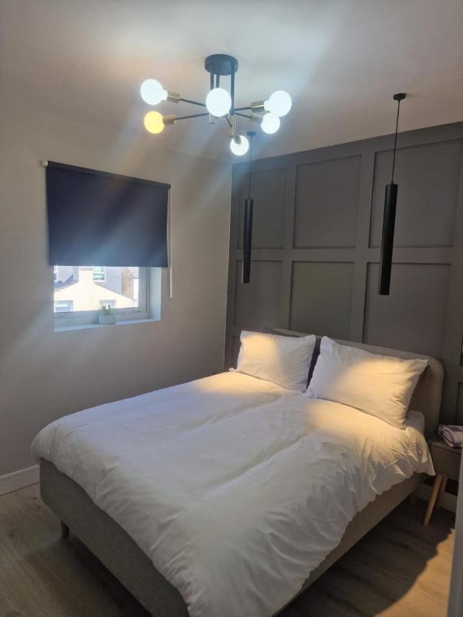 Collier'S Wood En-Suite Apartments Londres Extérieur photo