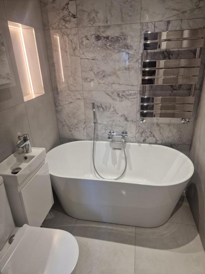 Collier'S Wood En-Suite Apartments Londres Extérieur photo