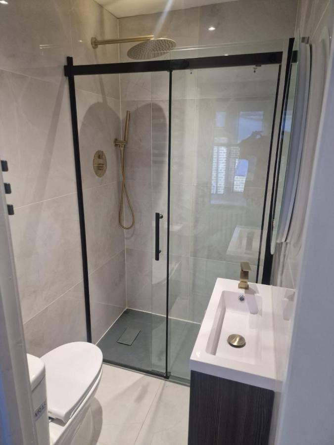 Collier'S Wood En-Suite Apartments Londres Extérieur photo